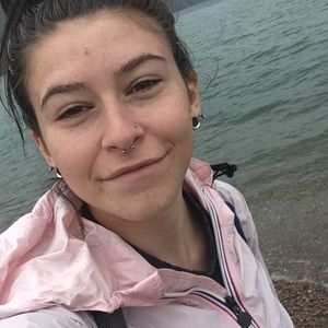 Meet your Posher, Laura